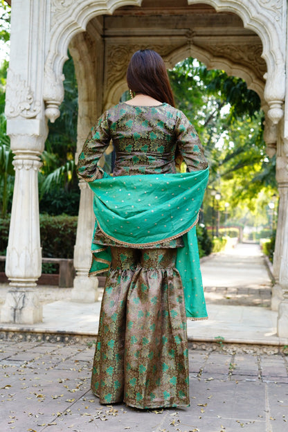 Zaitoon Garara Set Banarsi