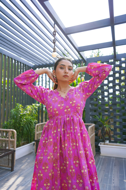 Raatrani Rouge - A stunning blend of tradition and bold femininity